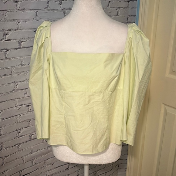 BNWT Vince puffed sleeve blouse - Picture 2 of 8